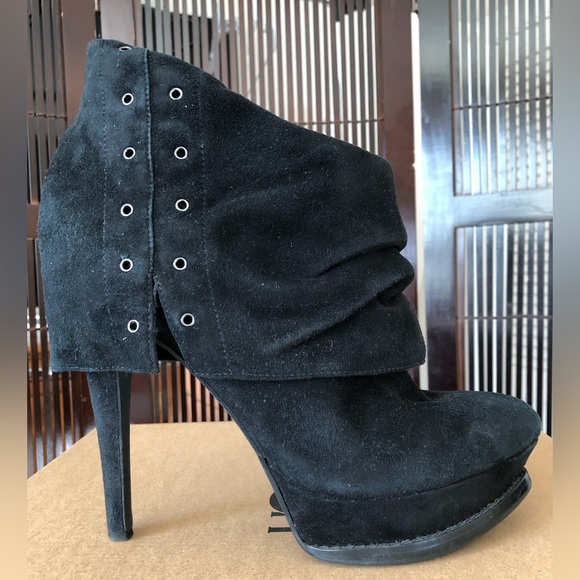 Guess by Marciano Black Suede Platform High Heel Ankle Booties size 8.5 - Picture 3 of 8